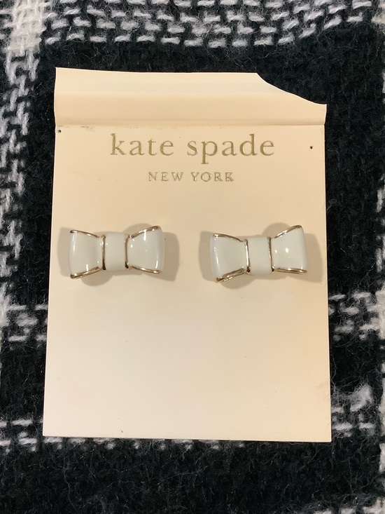 kate spade Jewelry - Kate spade cream & gold colored Take a Bow earrings
